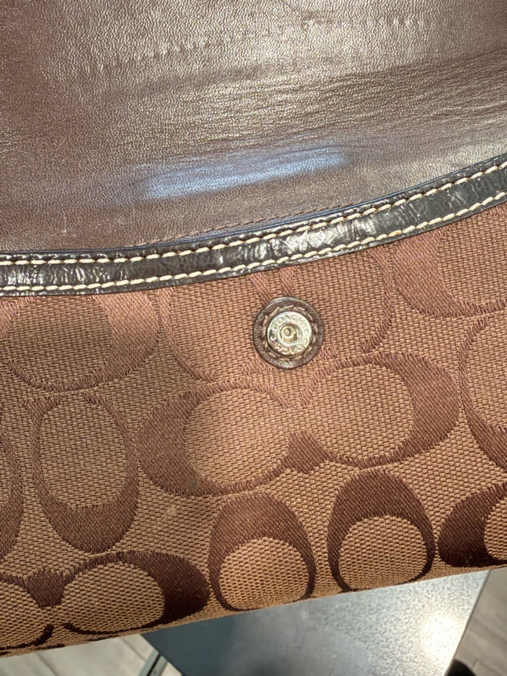 Vintage Coach Signature Brown Canvas Wallet Leather Trim Turnlock Closure - Picture 6 of 8